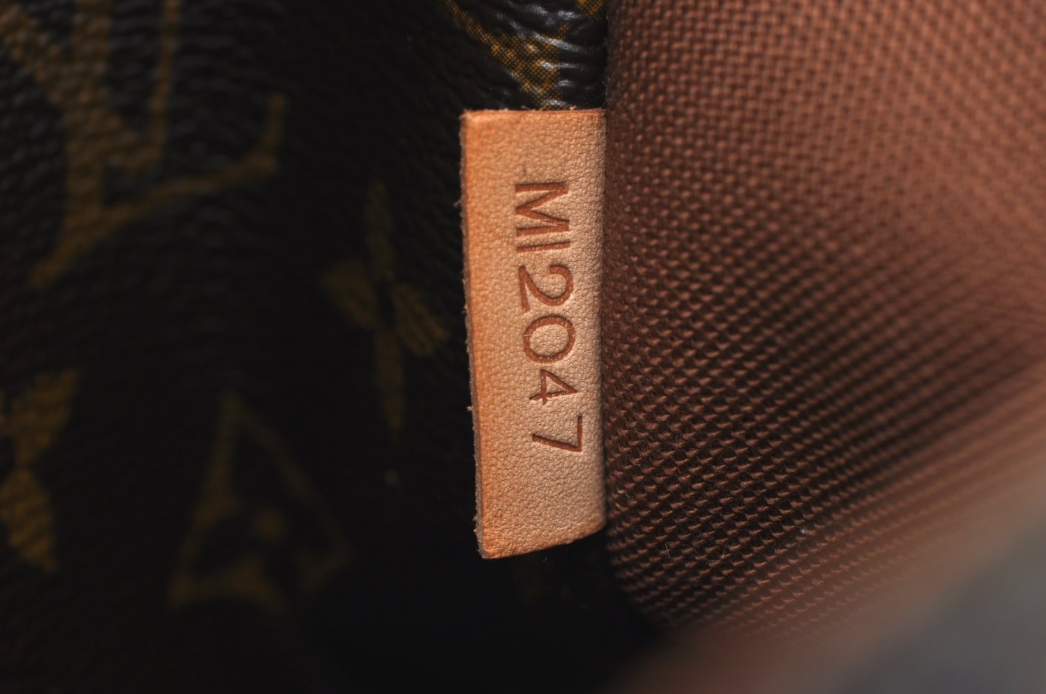 Auth Louis Vuitton Monogram Messenger Bosphore PM Shoulder Bag M40106 LV K4161