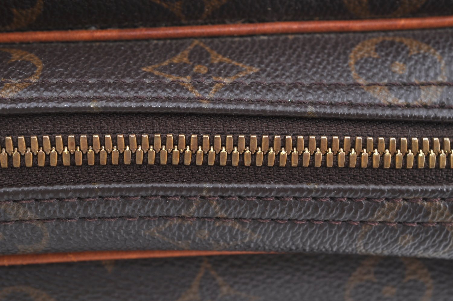 Authentic Louis Vuitton Monogram Reporter GM Shoulder Cross Bag M45252 LV K4167