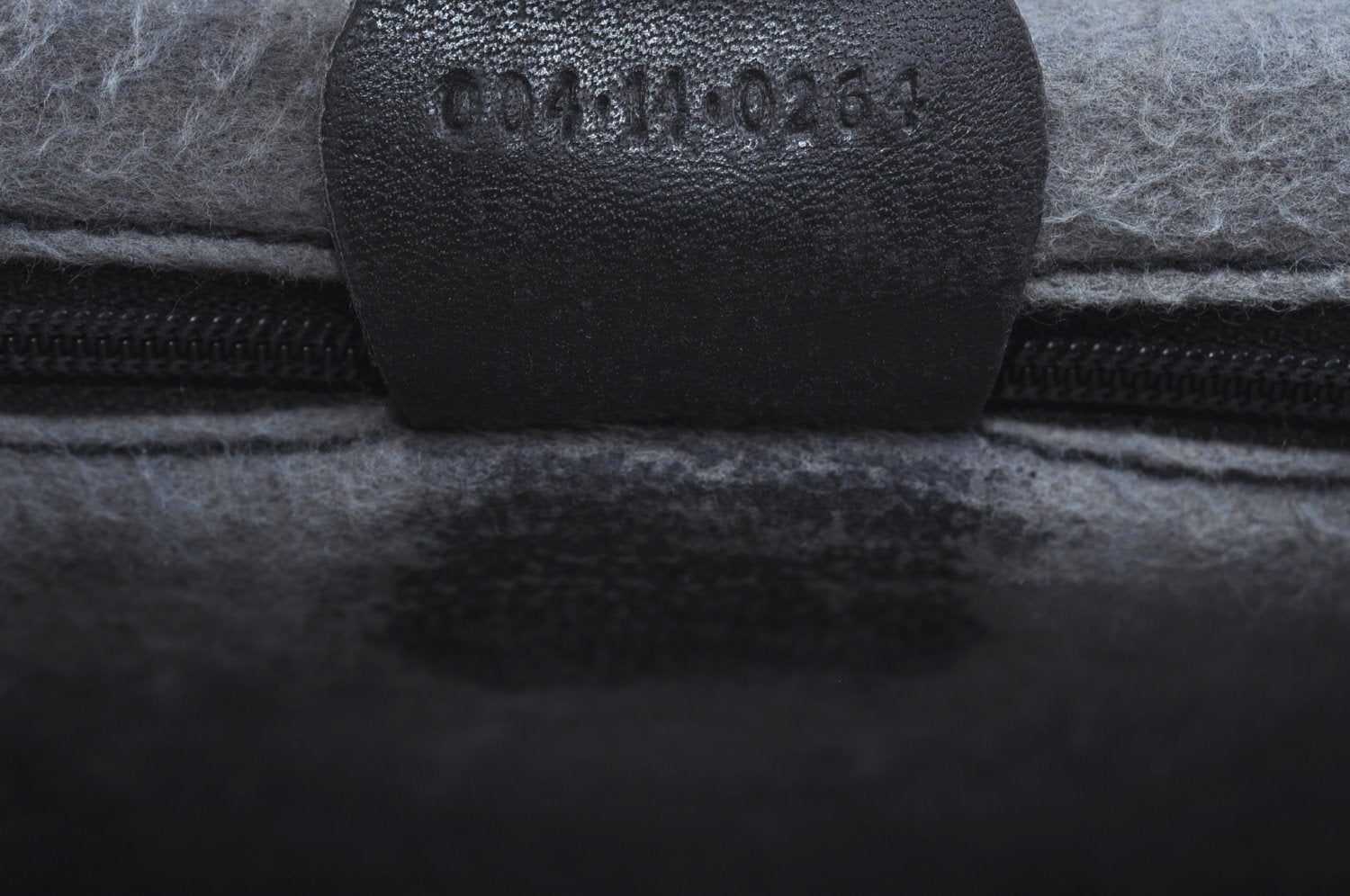 Authentic GUCCI Micro GG PVC Leather Shoulder Cross Body Bag Navy Blue K4169