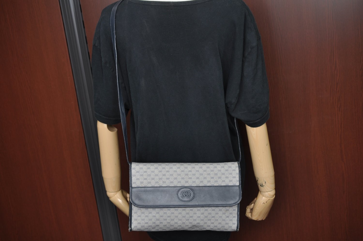 Authentic GUCCI Micro GG PVC Leather Shoulder Cross Body Bag Navy Blue K4169