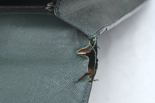 Auth Louis Vuitton Taiga Volga Document case Clutch Bag Green M30204 LV K4203