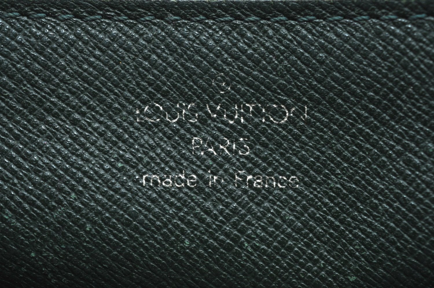 Auth Louis Vuitton Taiga Volga Document case Clutch Bag Green M30204 LV K4203