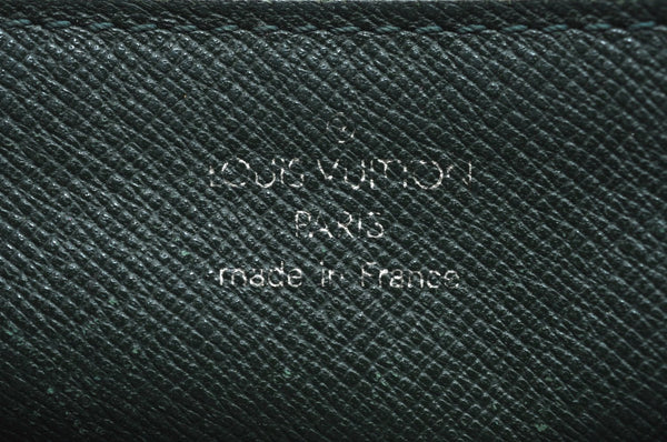 Auth Louis Vuitton Taiga Volga Document case Clutch Bag Green M30204 LV K4203