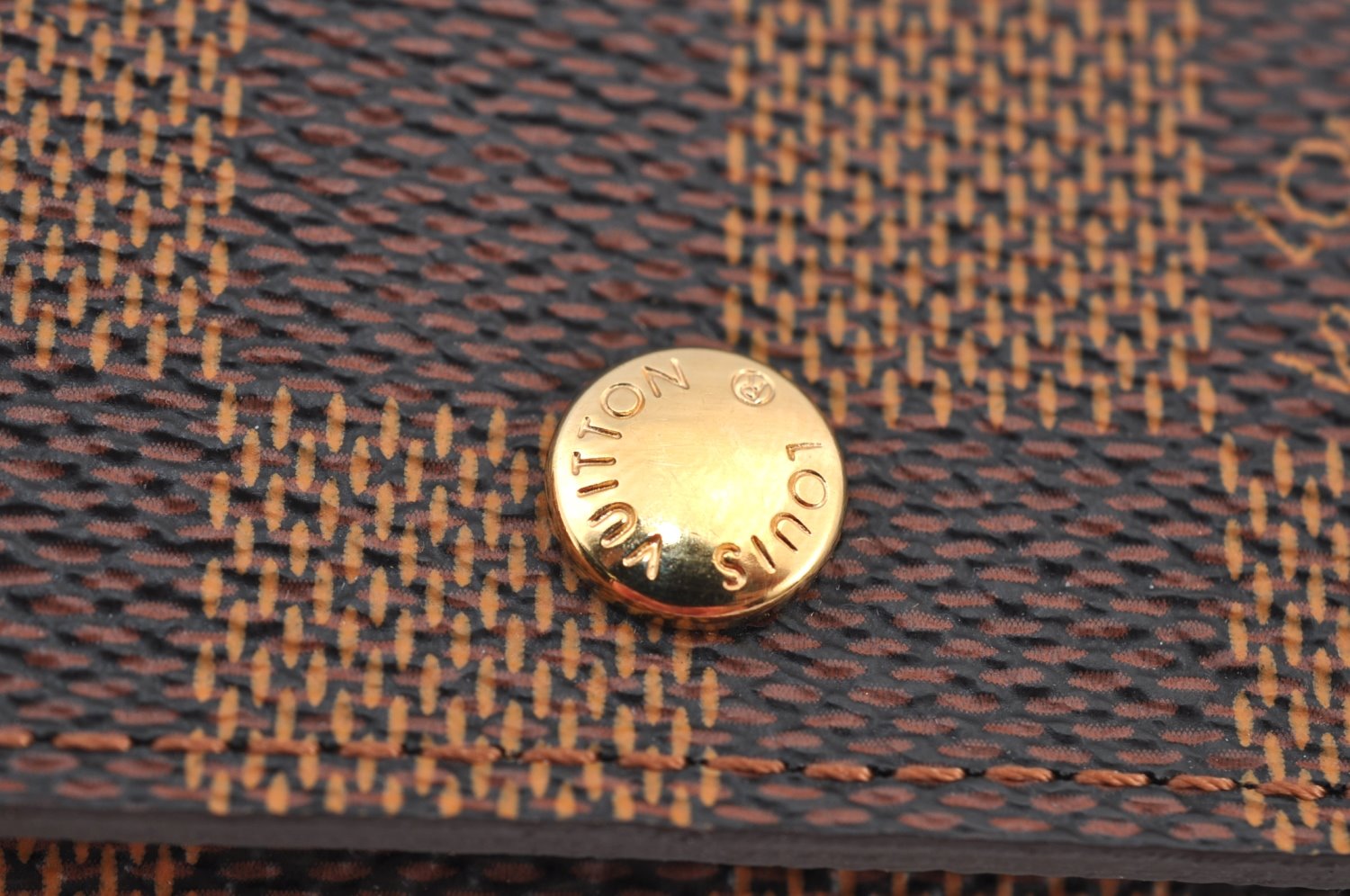 Authentic Louis Vuitton Damier Multicles 4 Key Case Holder N62631 LV Box K4216