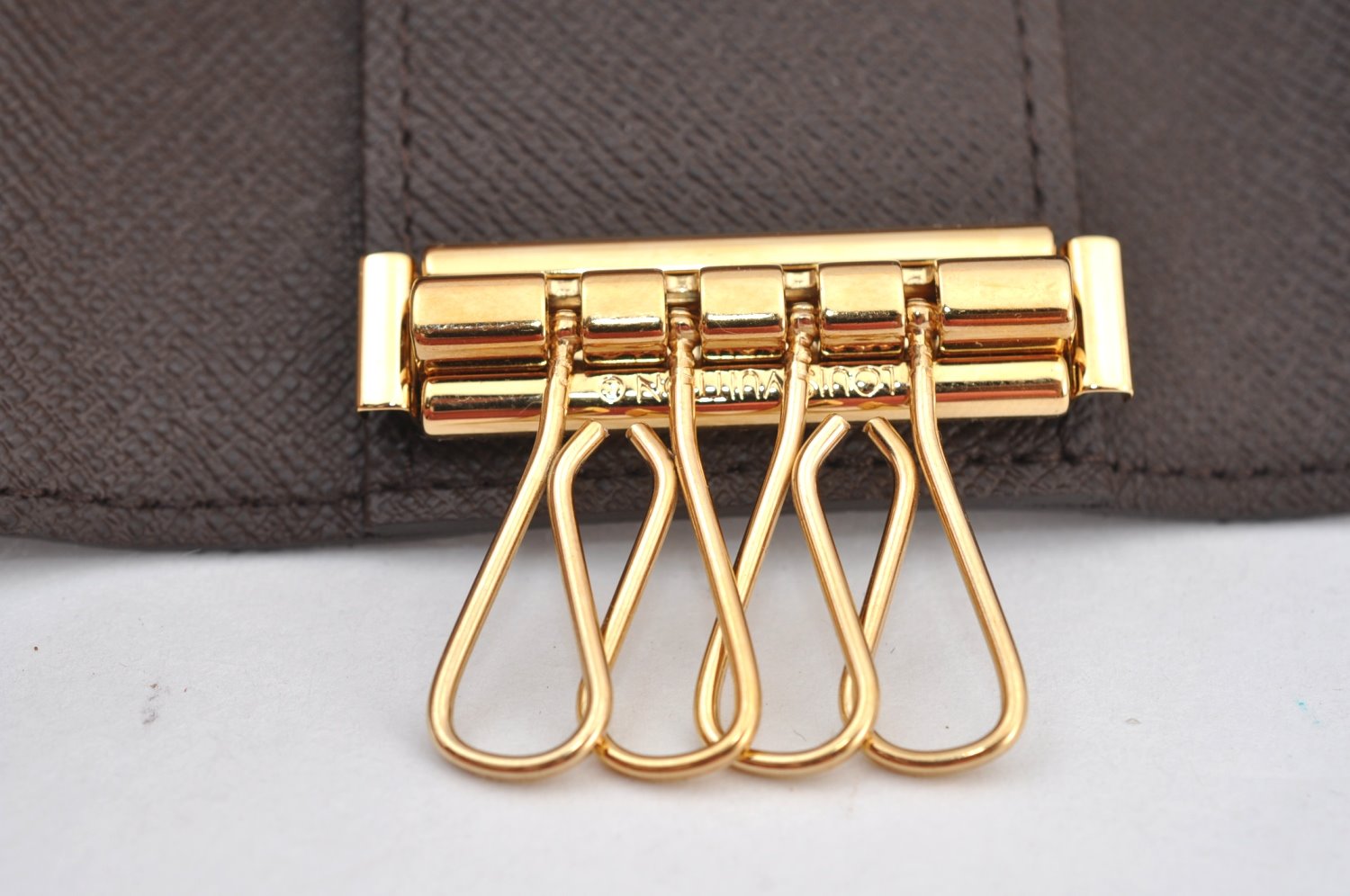 Authentic Louis Vuitton Damier Multicles 4 Key Case Holder N62631 LV Box K4216