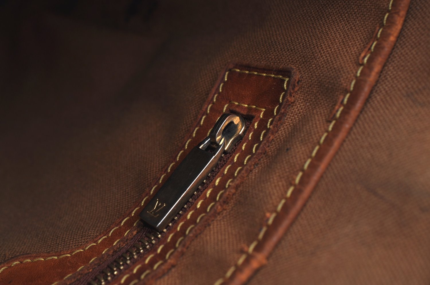 Authentic Louis Vuitton Monogram Vavin GM Shoulder Tote Bag M51170 LV Junk K4230