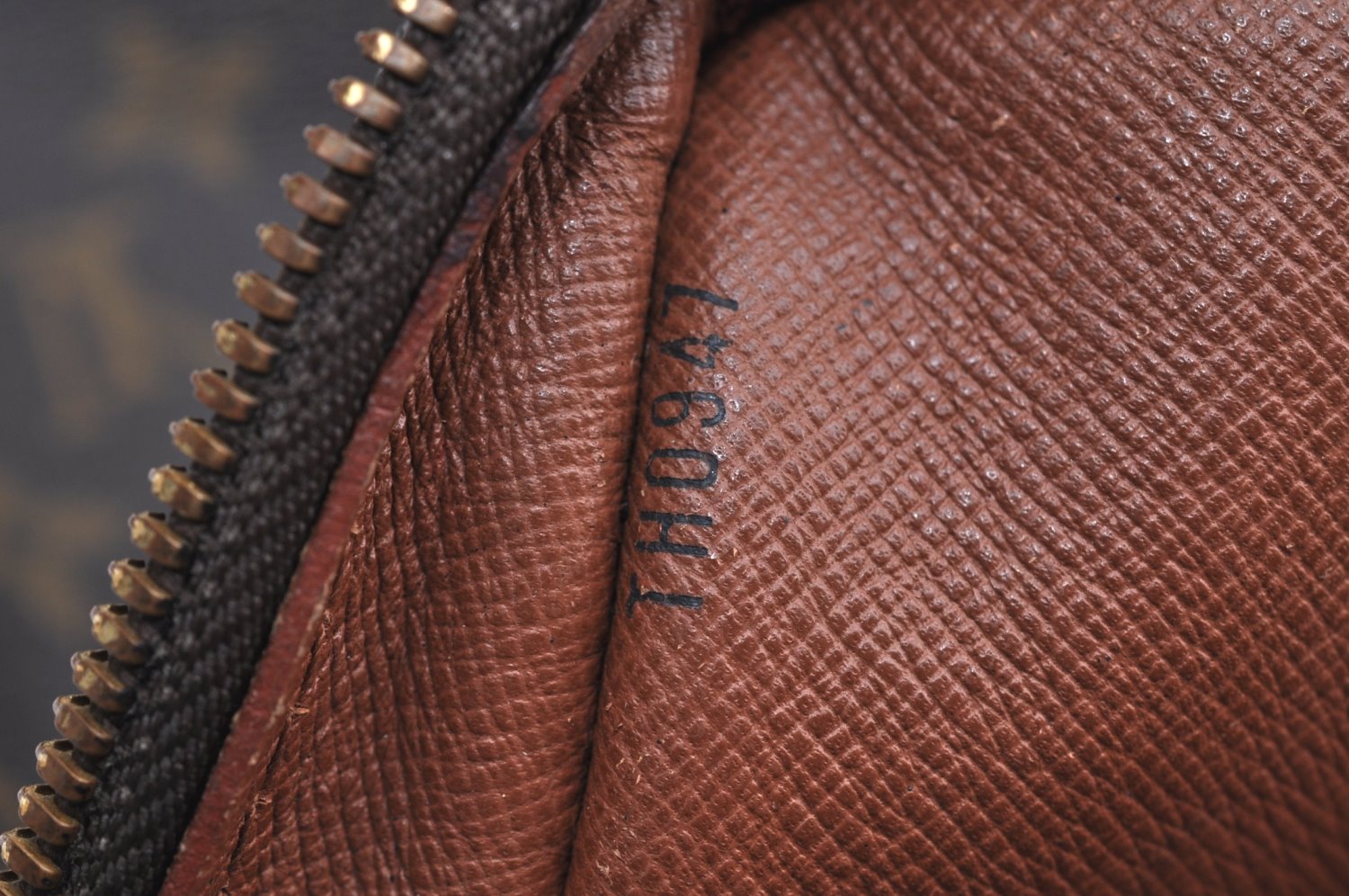 Authentic Louis Vuitton Monogram Porte Documents Voyage M53361 Briefcase K4231