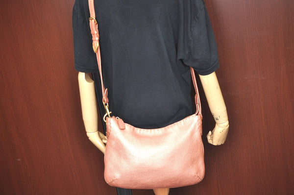 Authentic FENDI Selleria Shoulder Cross Body Bag Purse Leather Pink K4236