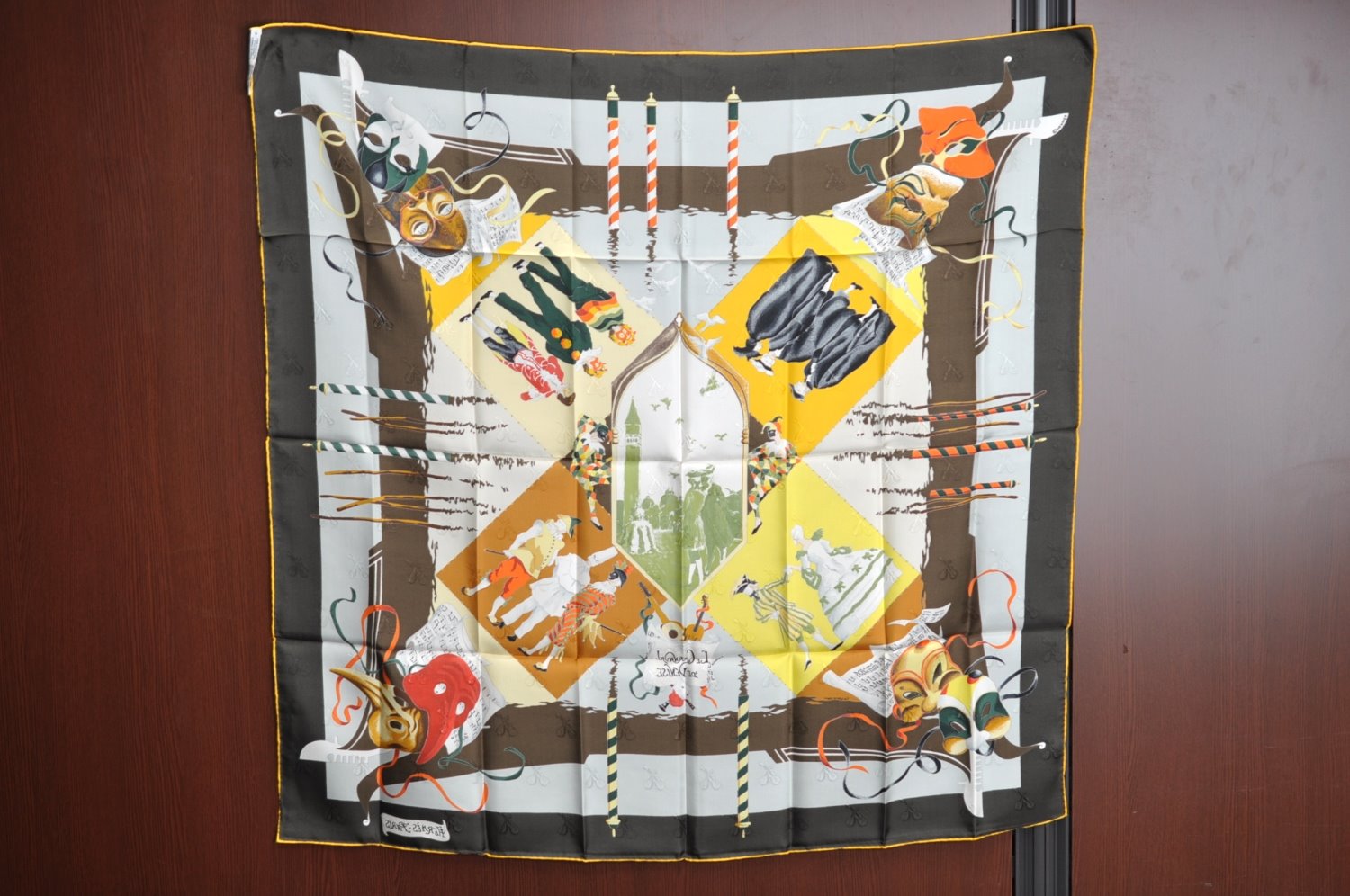 Authentic HERMES Carre 90 Scarf 