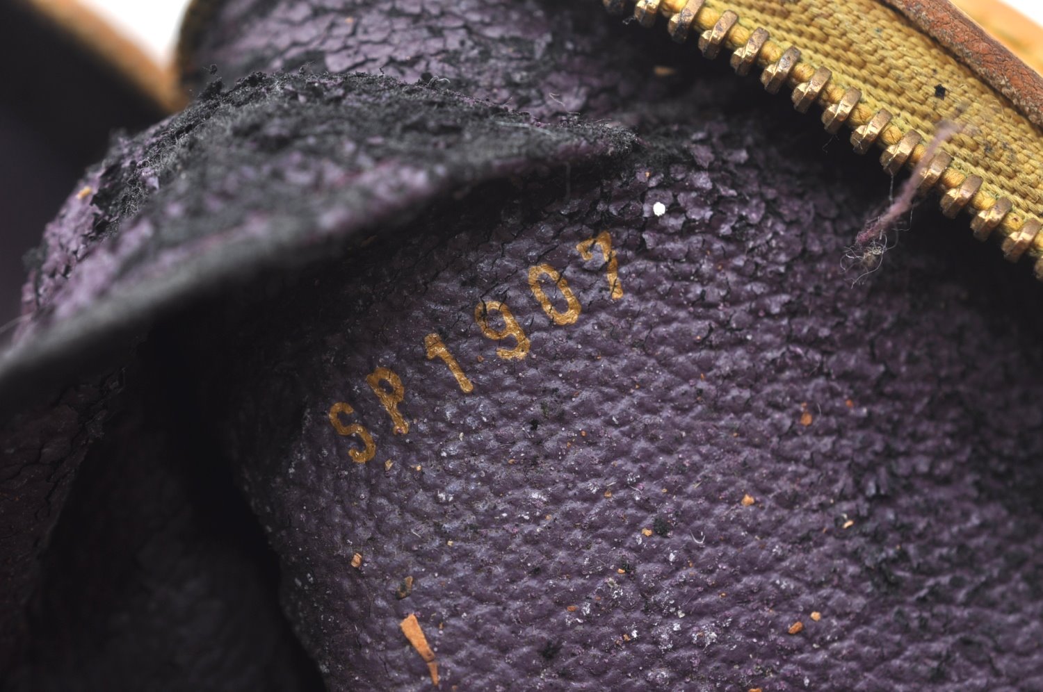 Authentic Louis Vuitton Epi Dauphine Cosmetic Pouch Yellow M48449 LV K4300