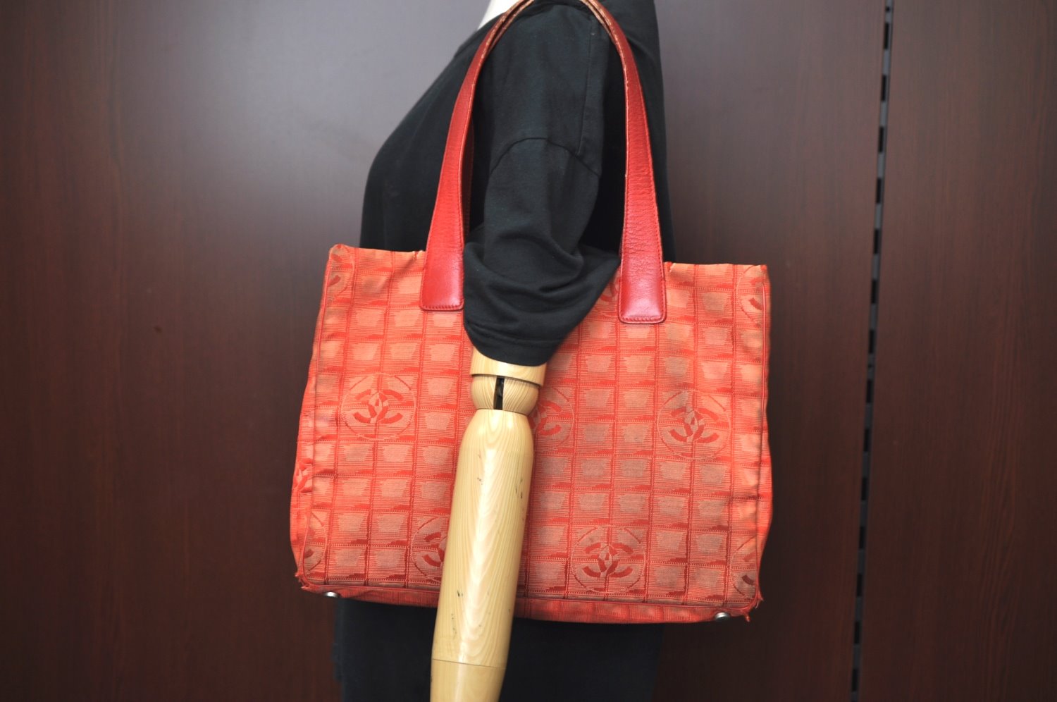 Authentic CHANEL New Travel Line Shoulder Tote Bag Nylon Leather Red K4315