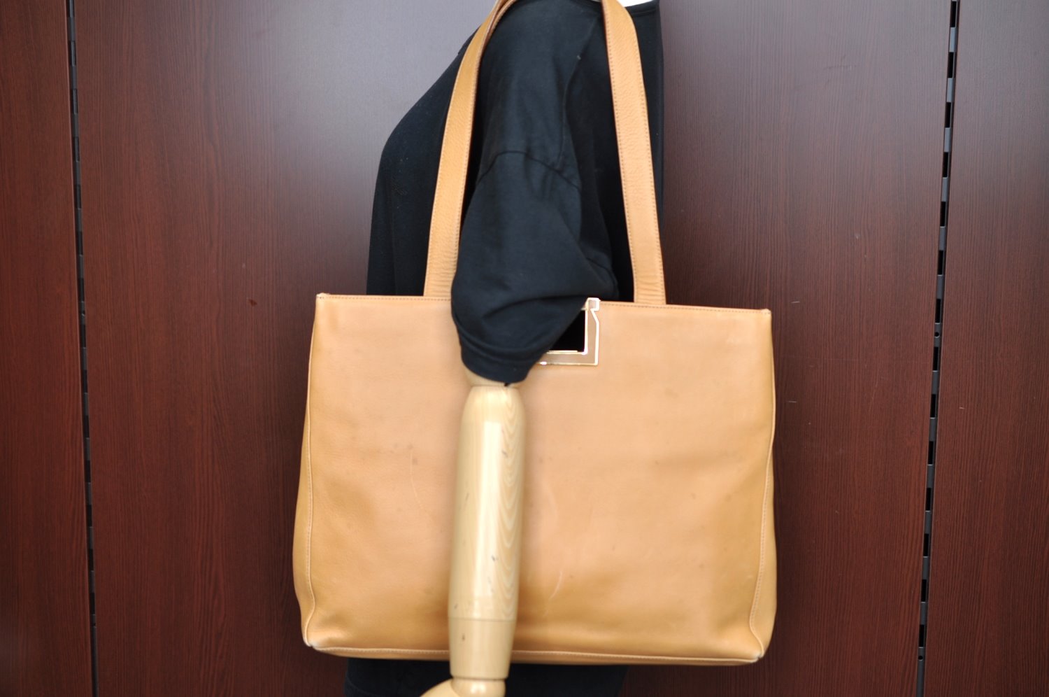 Authentic Ferragamo Shoulder Hand Bag Leather Beige K4318