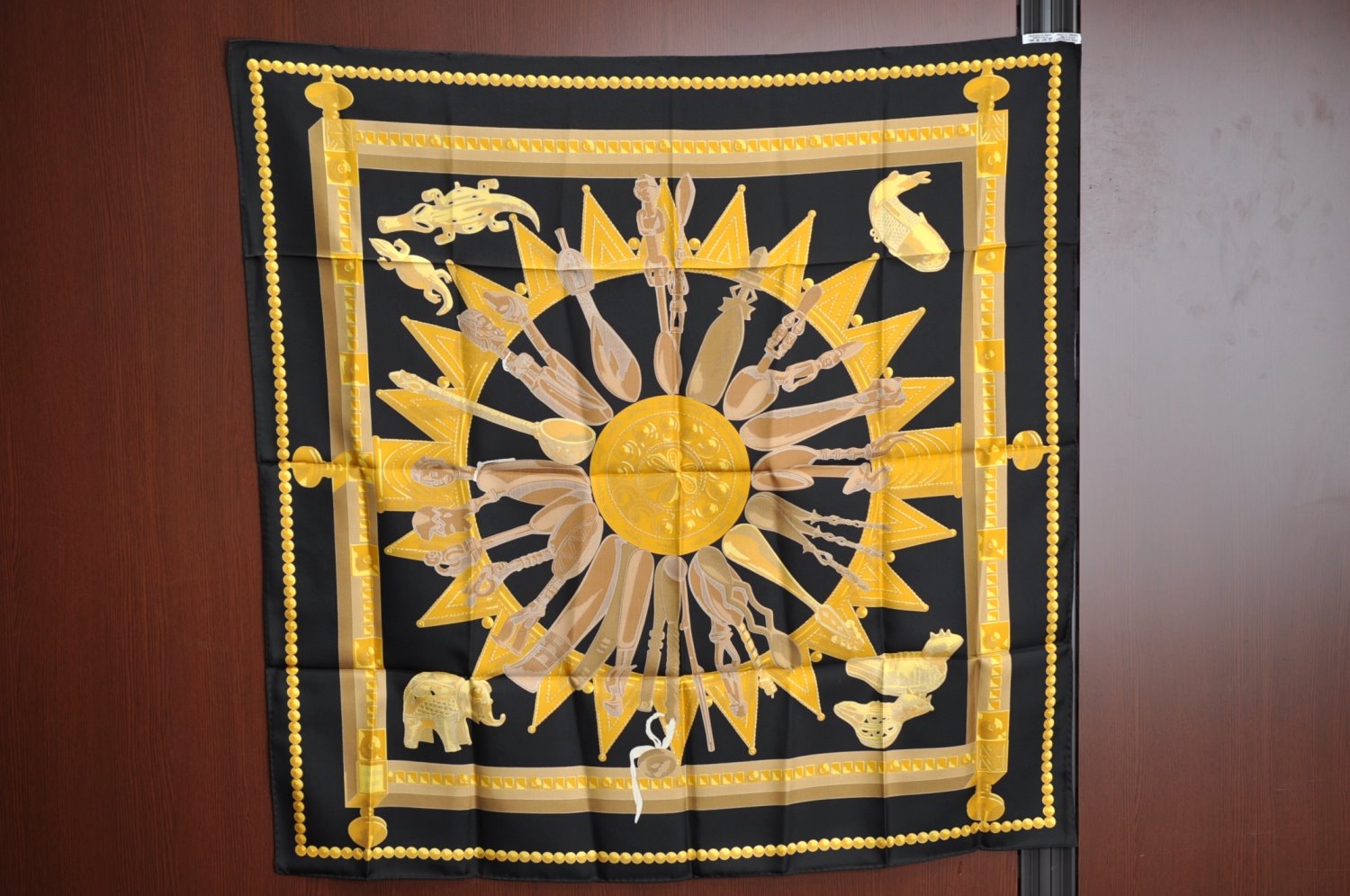 Authentic HERMES Carre 90 Scarf 