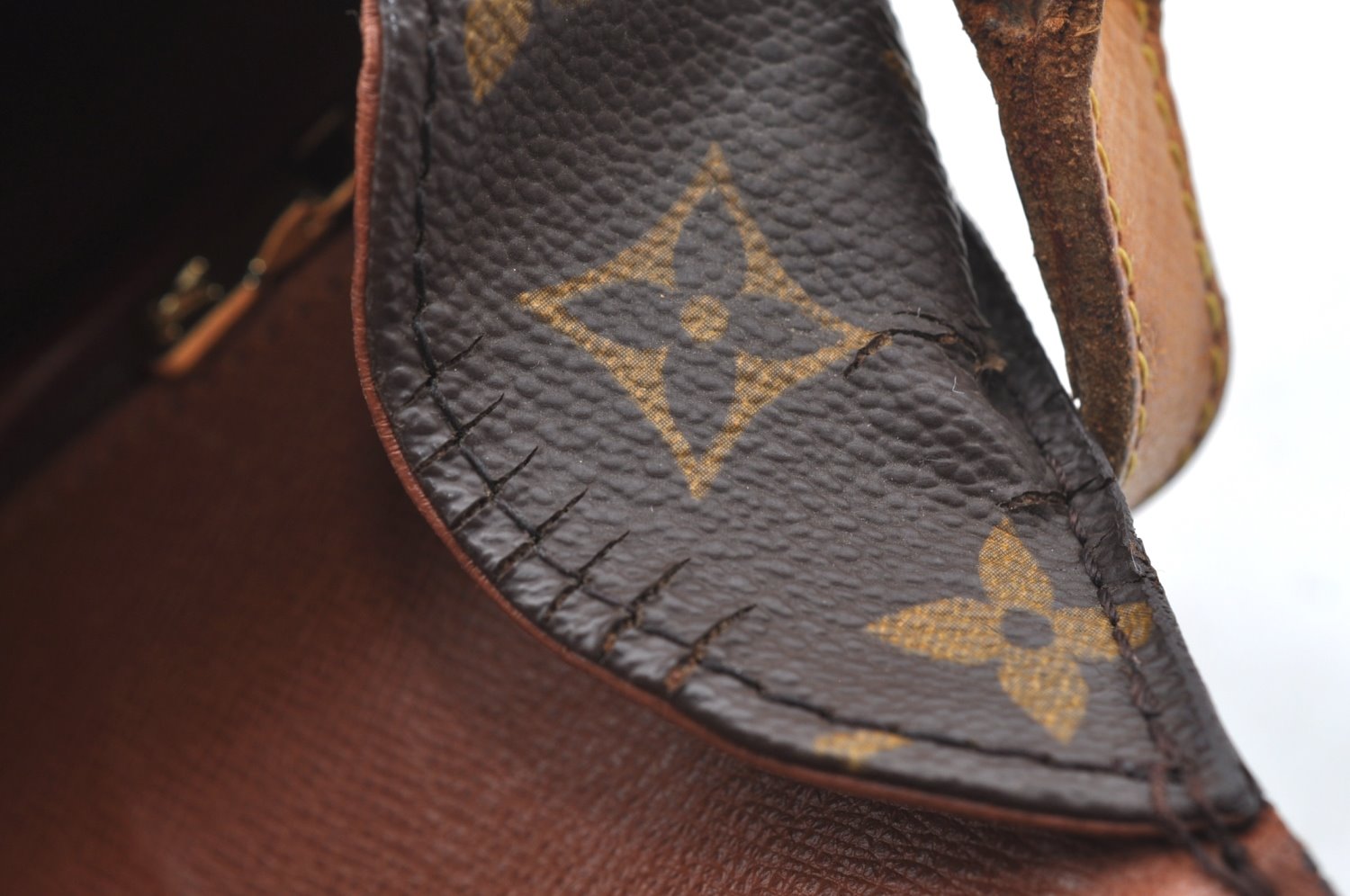 Authentic Louis Vuitton Monogram Saint Cloud GM M51242 Shoulder Cross Bag K4369