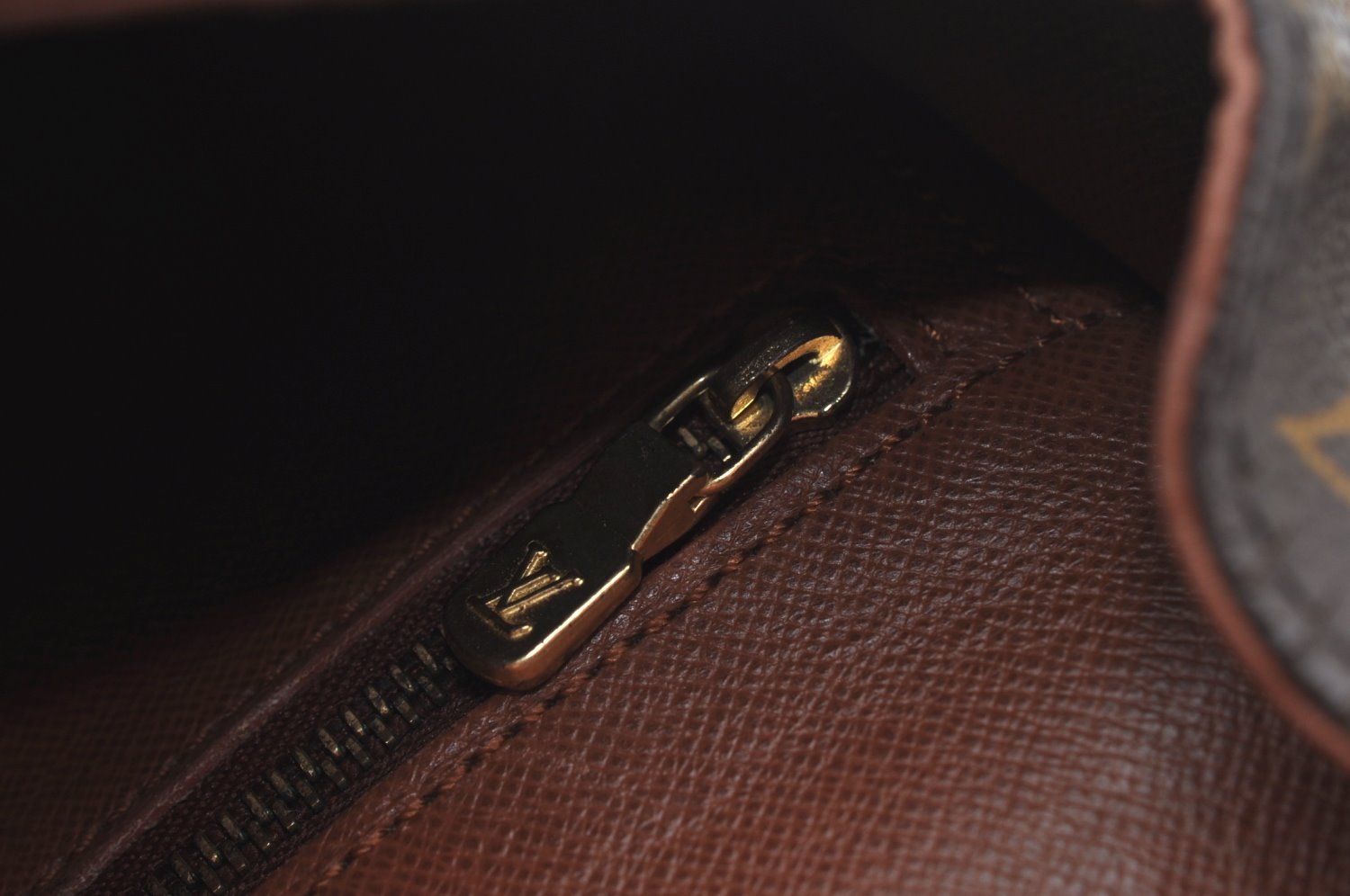 Authentic Louis Vuitton Monogram Saint Cloud GM M51242 Shoulder Cross Bag K4369