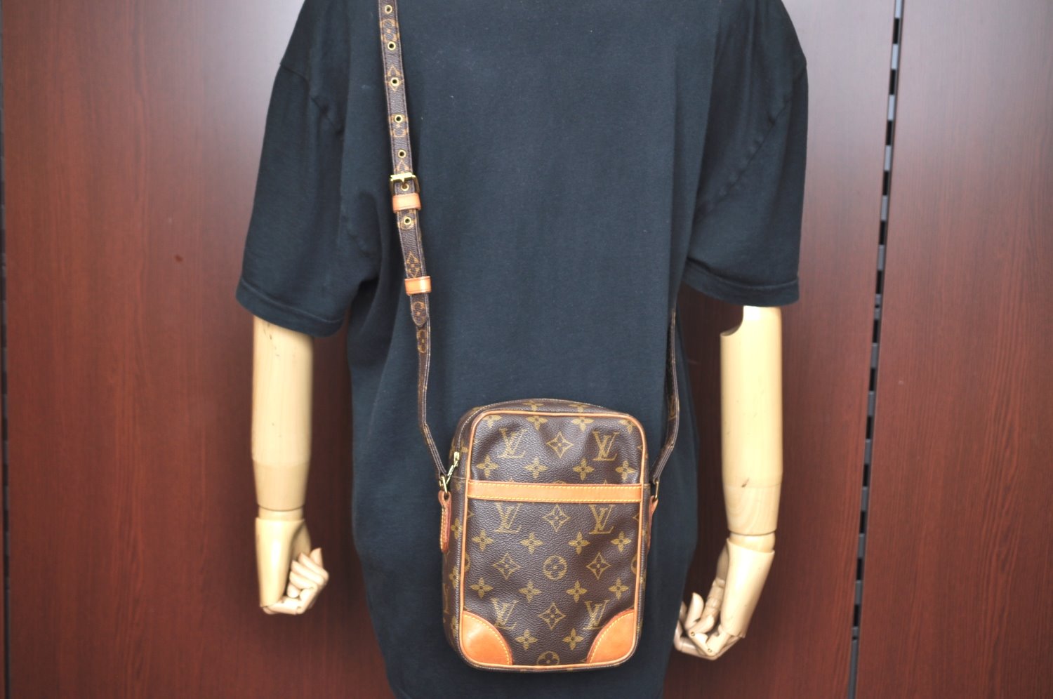 Authentic Louis Vuitton Monogram Danube Shoulder Cross Body Bag M45266 LV K4377
