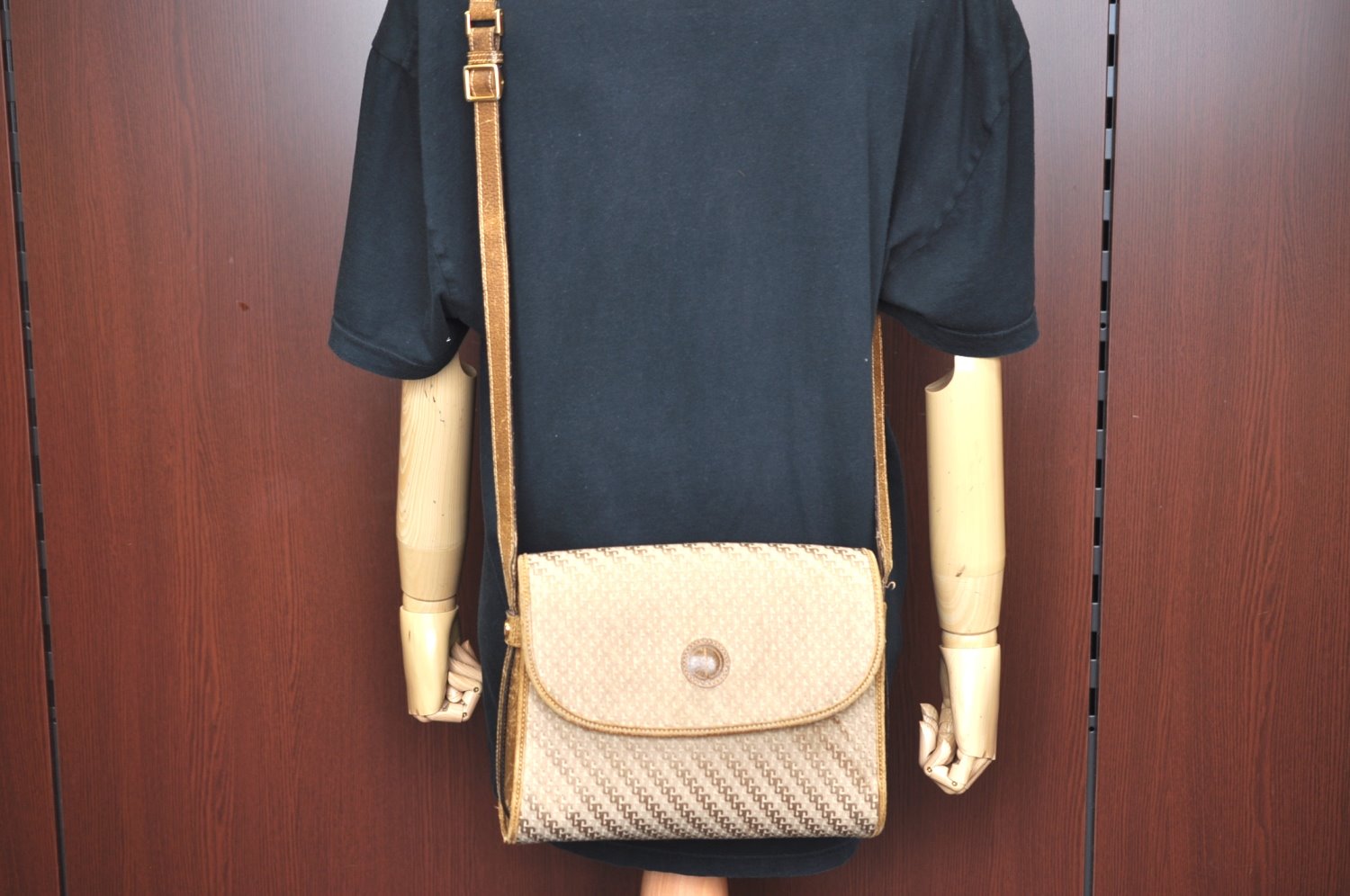 Authentic GUCCI Shoulder Cross Body Bag Purse Canvas Leather Brown K4547