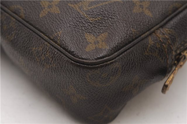 Auth Louis Vuitton Monogram Trousse Toilette 23 Clutch Hand Bag M47524 LV K4577