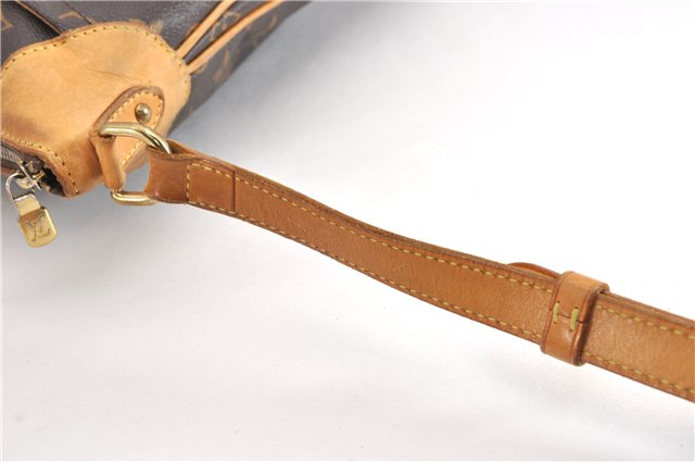 Auth Louis Vuitton Monogram Odeon MM Shoulder Cross Bag M56389 LV Junk K4640