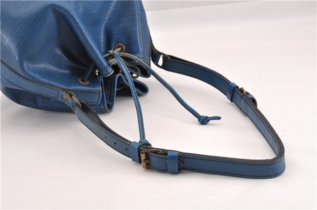Authentic Louis Vuitton Epi Petit Noe Shoulder Drawstring Bag M44105 Blue K4659