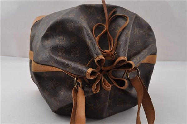 Authentic Louis Vuitton Monogram Noe Shoulder Drawstring Bag M42224 LV K4681