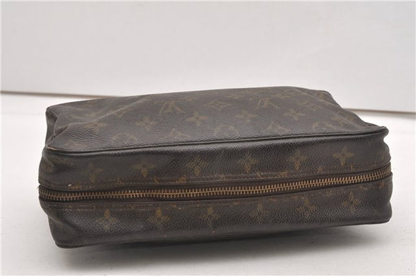 Auth Louis Vuitton Monogram Trousse Toilette 28 Clutch Hand Bag M47522 LV K4744