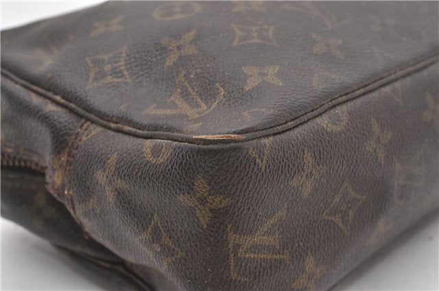 Auth Louis Vuitton Monogram Trousse Toilette 28 Clutch Hand Bag M47522 LV K4744