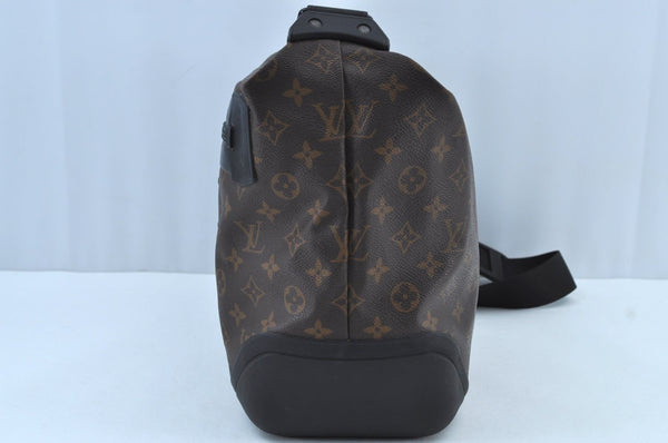 Authentic Louis Vuitton Monogram WaterProof Messenger M40399 Shoulder Bag K4805