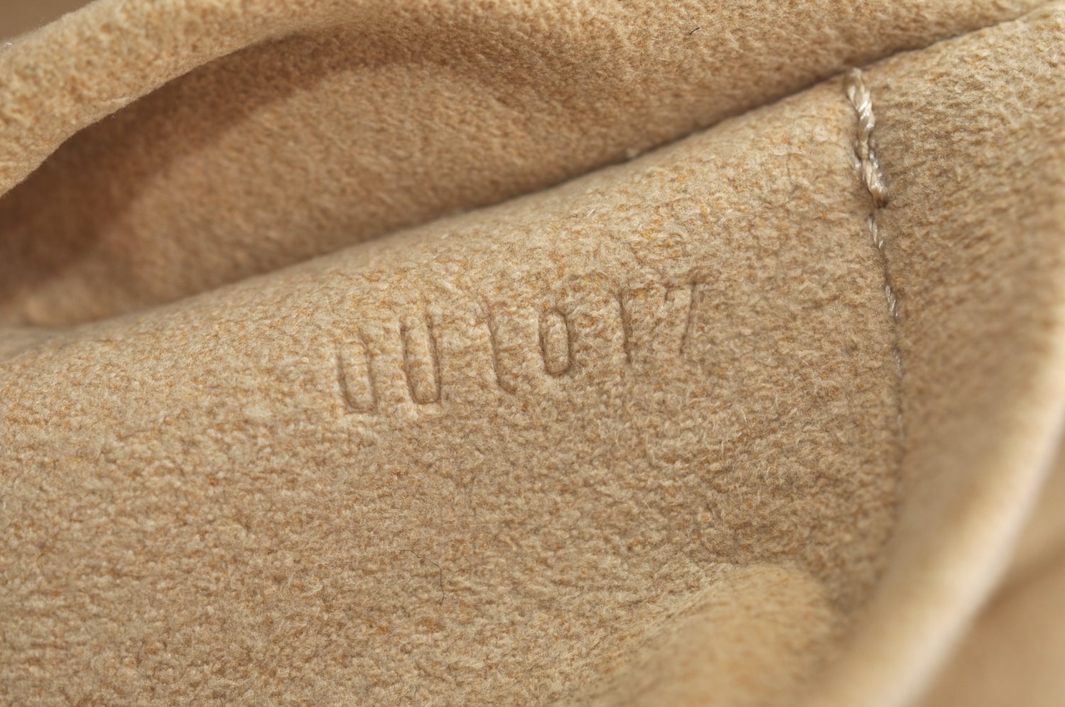 Auth Louis Vuitton Monogram Hudson PM Shoulder Bag Purse M40027 LV Box K5005