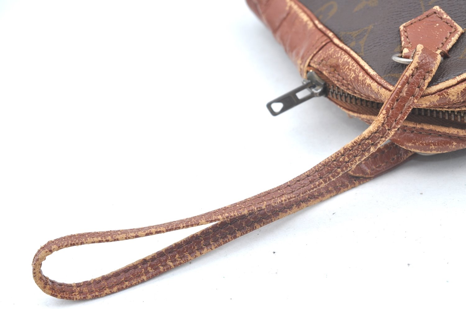 Authentic Louis Vuitton Monogram Pochette Sport Clutch Hand Bag Old Model K5020