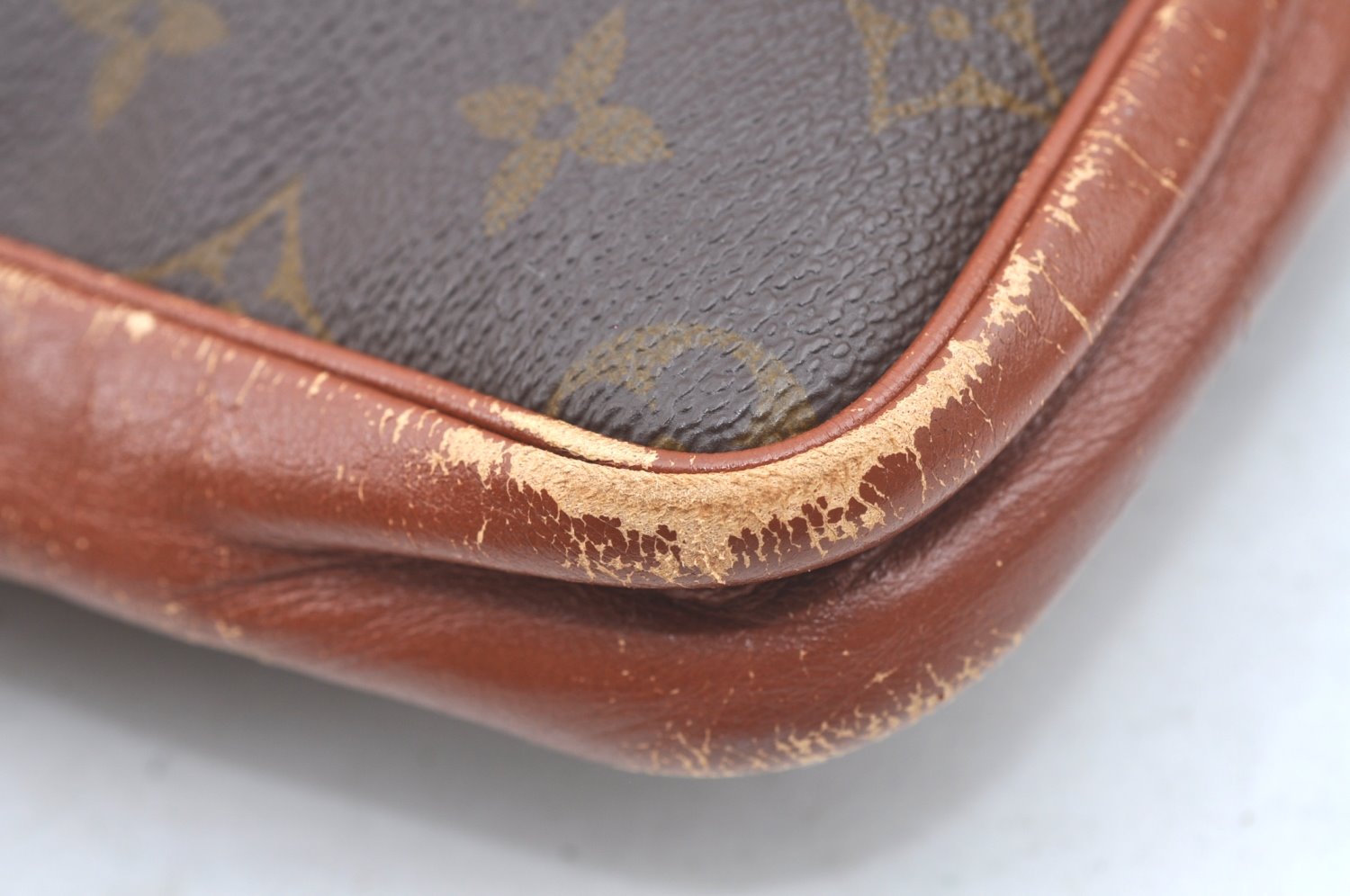 Authentic Louis Vuitton Monogram Pochette Sport Clutch Hand Bag Old Model K5020