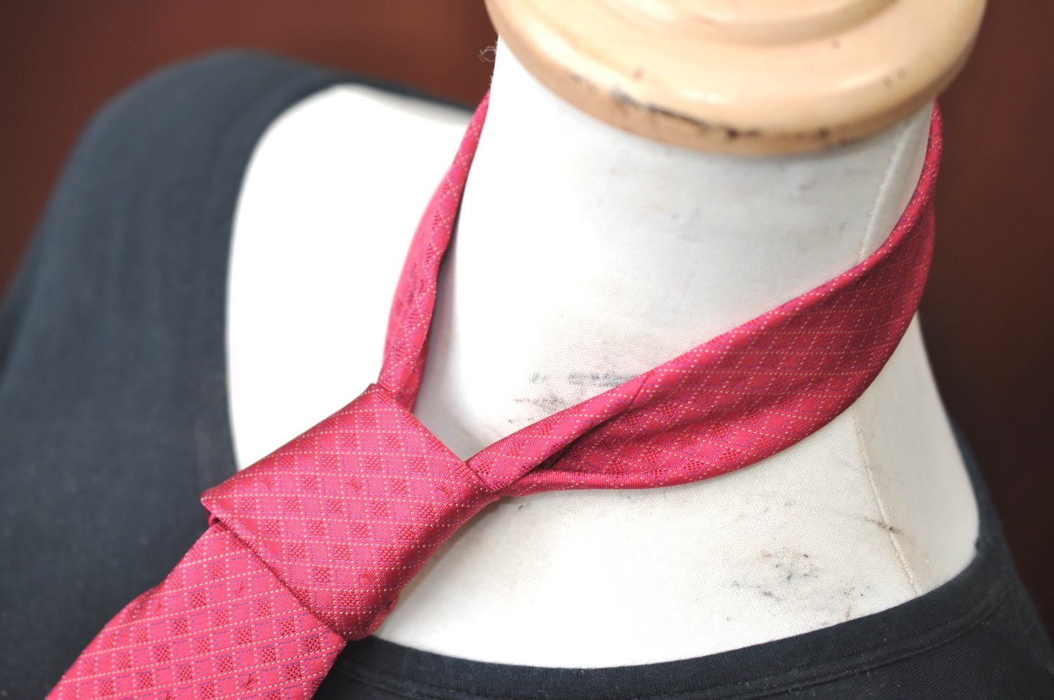 Authentic Louis Vuitton Necktie Tie Silk Check Motif Red Box LV K5026