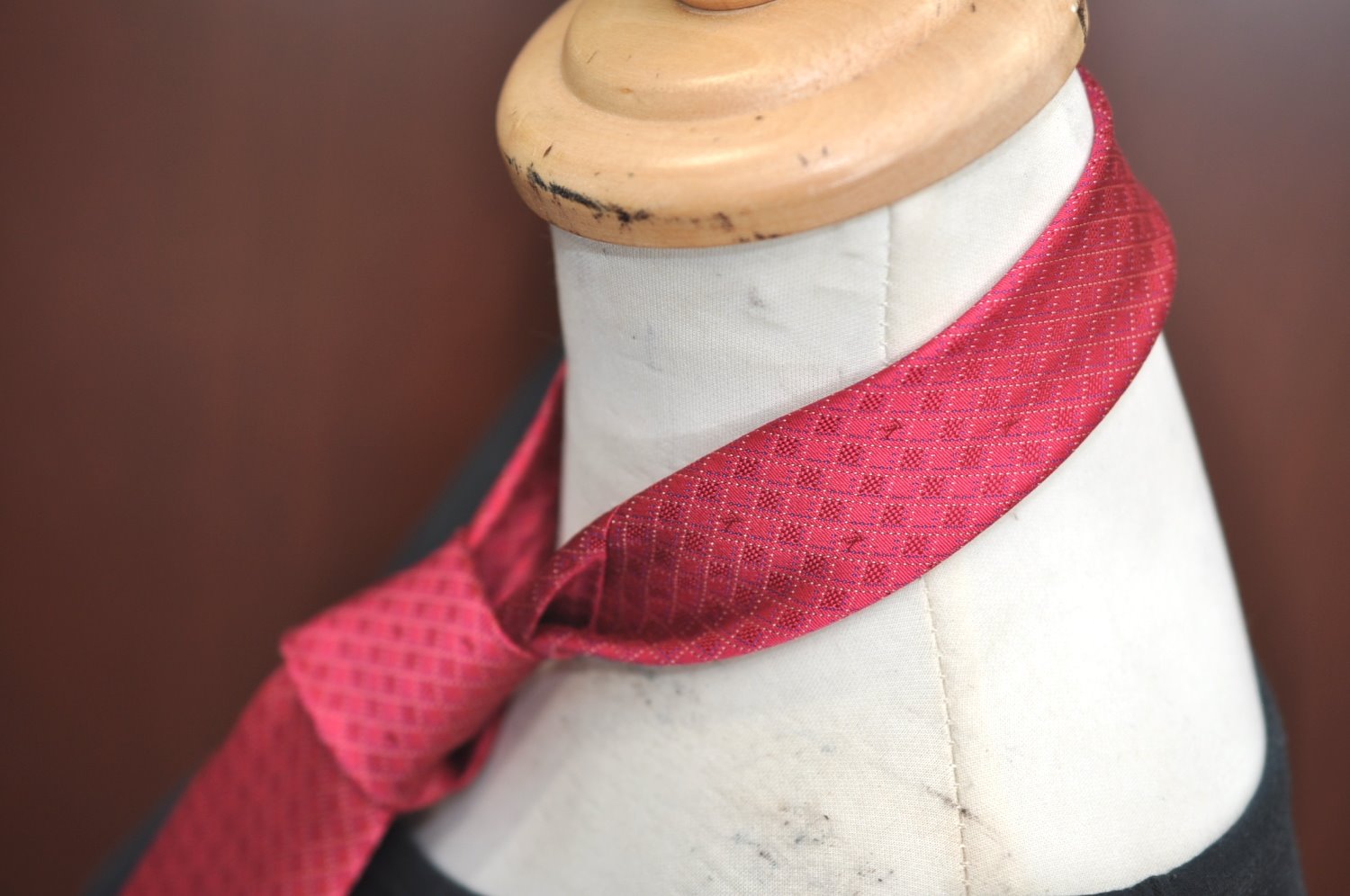 Authentic Louis Vuitton Necktie Tie Silk Check Motif Red Box LV K5026