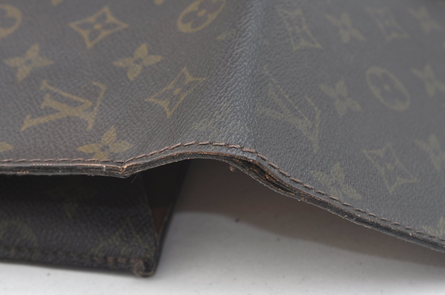 Authentic Louis Vuitton Monogram Poche Ministre Document Case M53445 LV K5037
