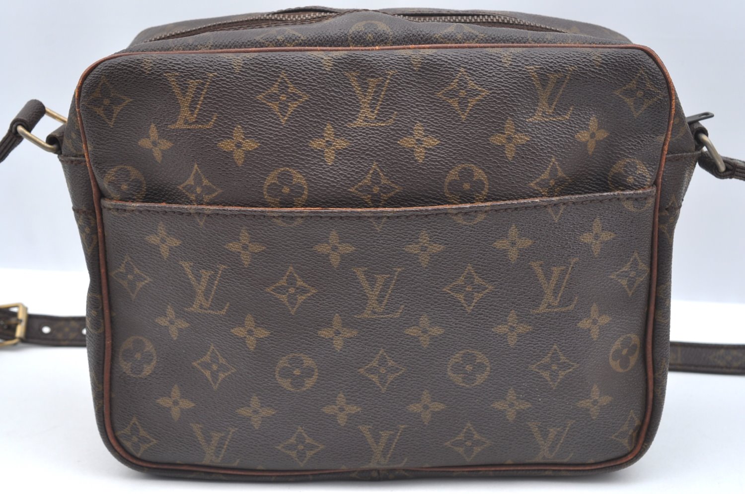 Authentic Louis Vuitton Monogram Nile Shoulder Cross Body Bag Old Model LV K5069