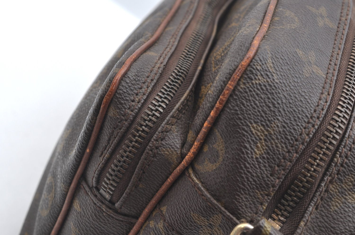 Authentic Louis Vuitton Monogram Nile Shoulder Cross Body Bag Old Model LV K5069