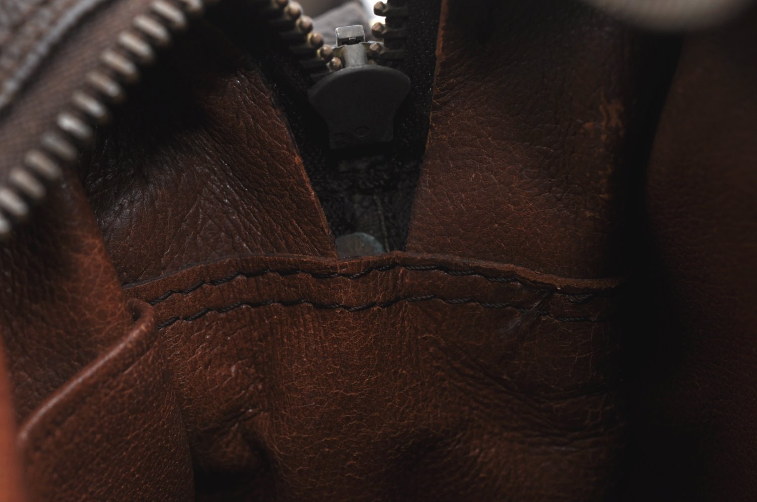 Authentic Louis Vuitton Monogram Nile Shoulder Cross Body Bag Old Model LV K5069