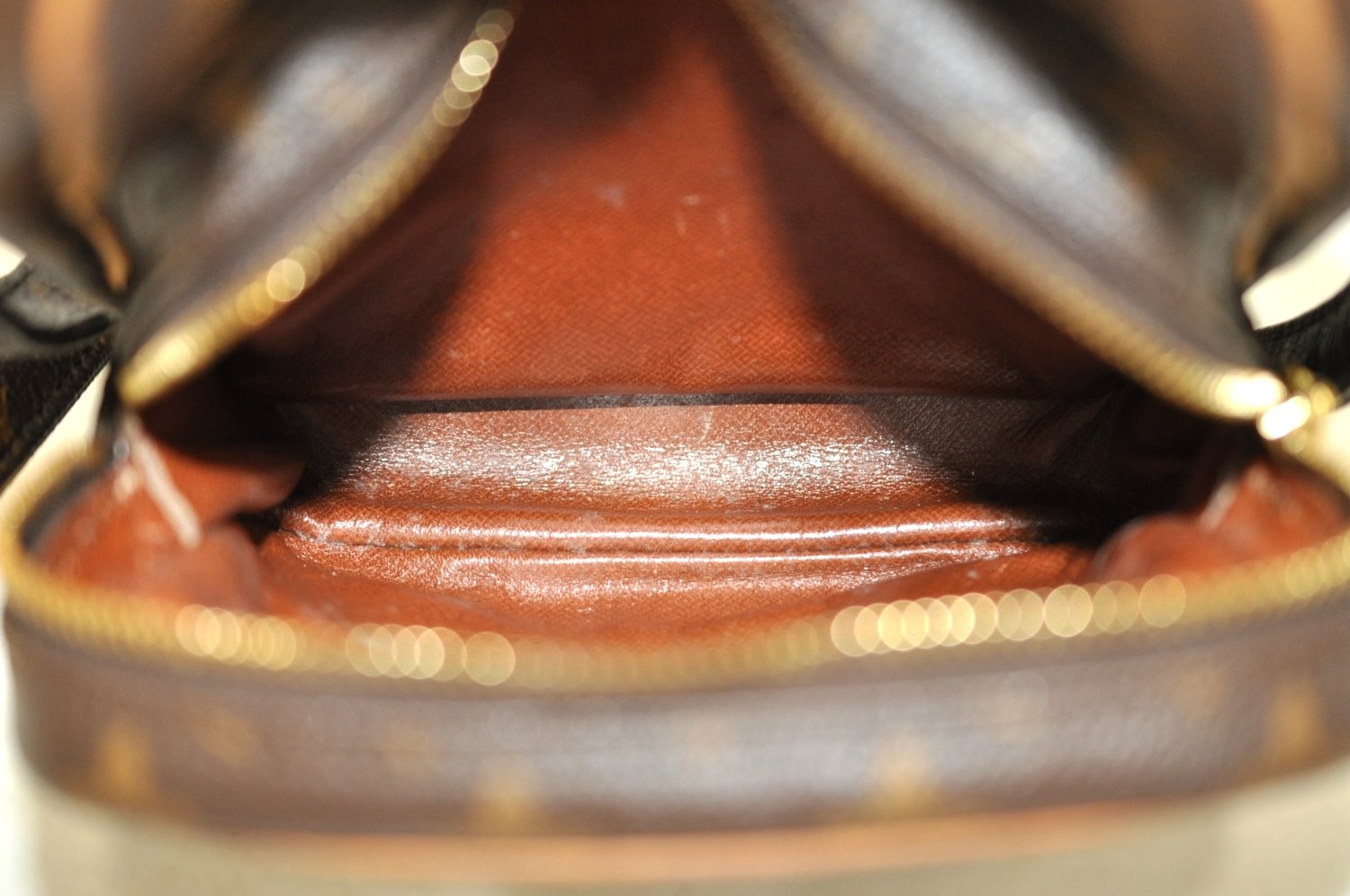 Authentic Louis Vuitton Monogram Amazone Shoulder Cross Body Bag M45236 LV K5077