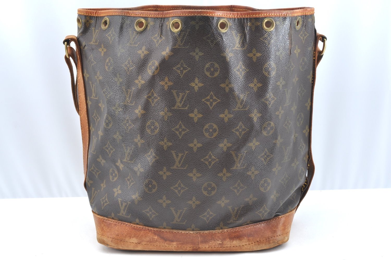 Authentic Louis Vuitton Monogram Noe Shoulder Drawstring Bag Old Model LV K5097