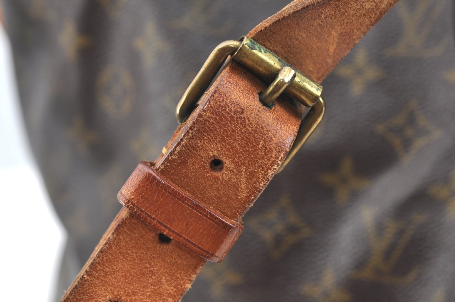 Authentic Louis Vuitton Monogram Noe Shoulder Drawstring Bag Old Model LV K5097