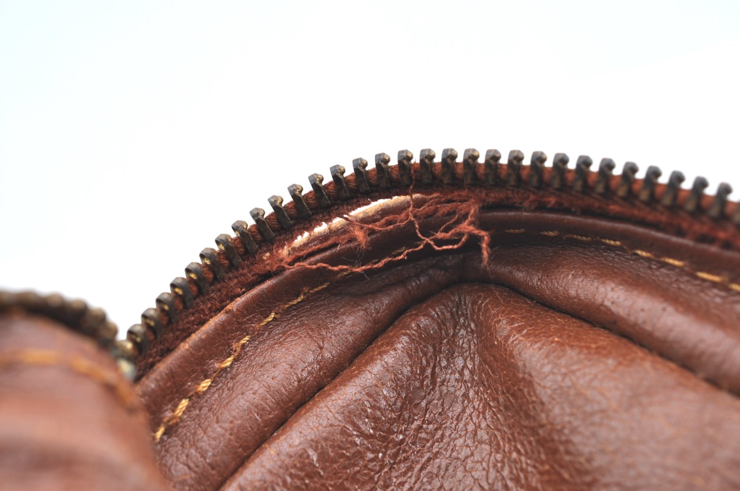 Auth Louis Vuitton Monogram Pochette Sport Clutch Hand Bag Old Model Junk K5120