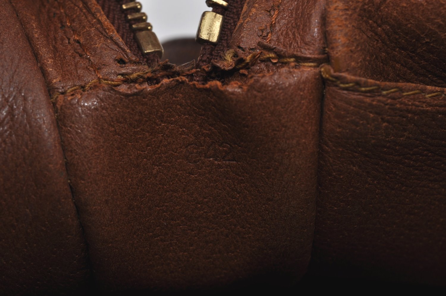 Authentic Louis Vuitton Monogram Pochette Sport Clutch Hand Bag Old Model K5131