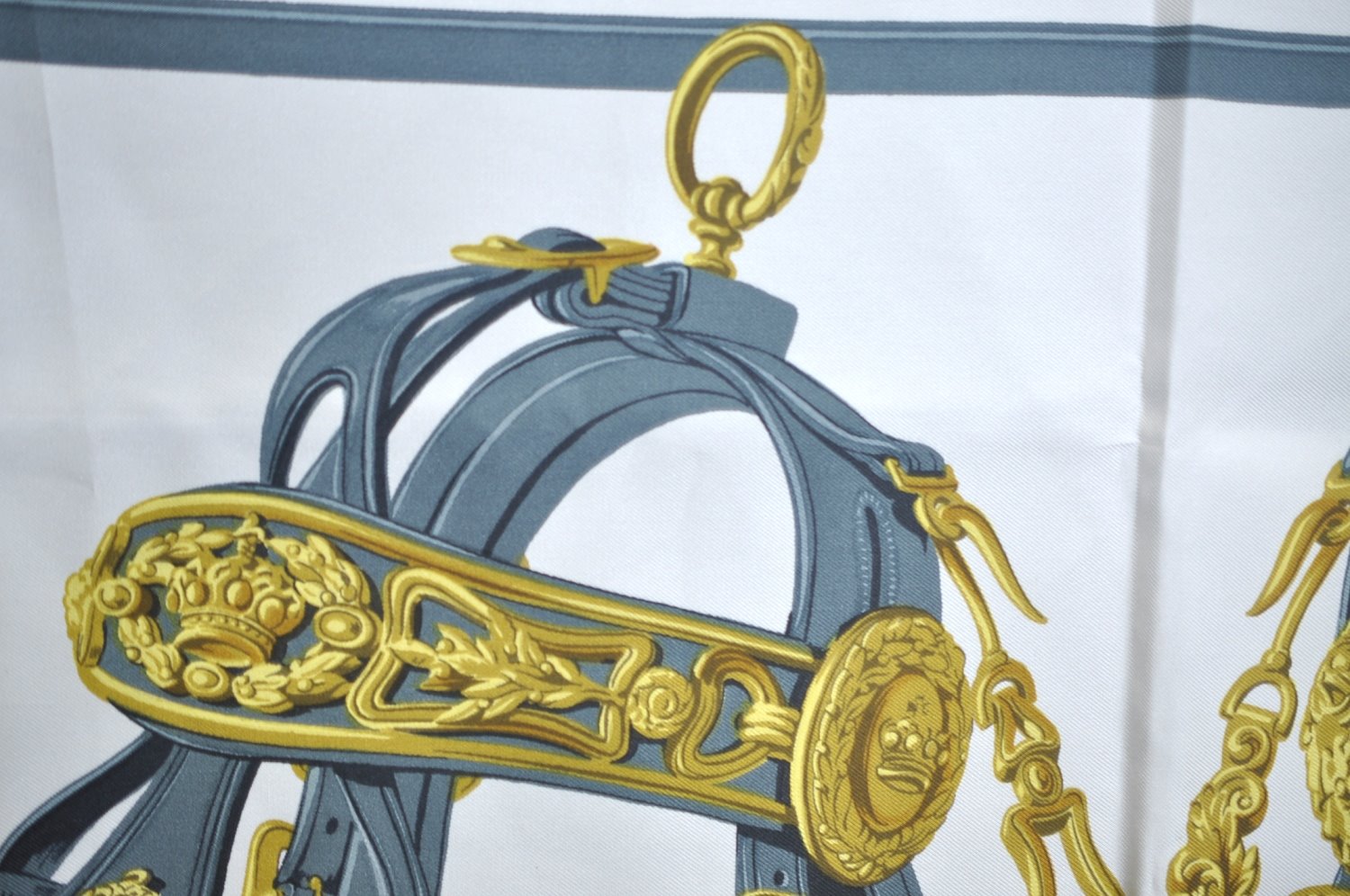 Authentic HERMES Carre 90 Scarf 