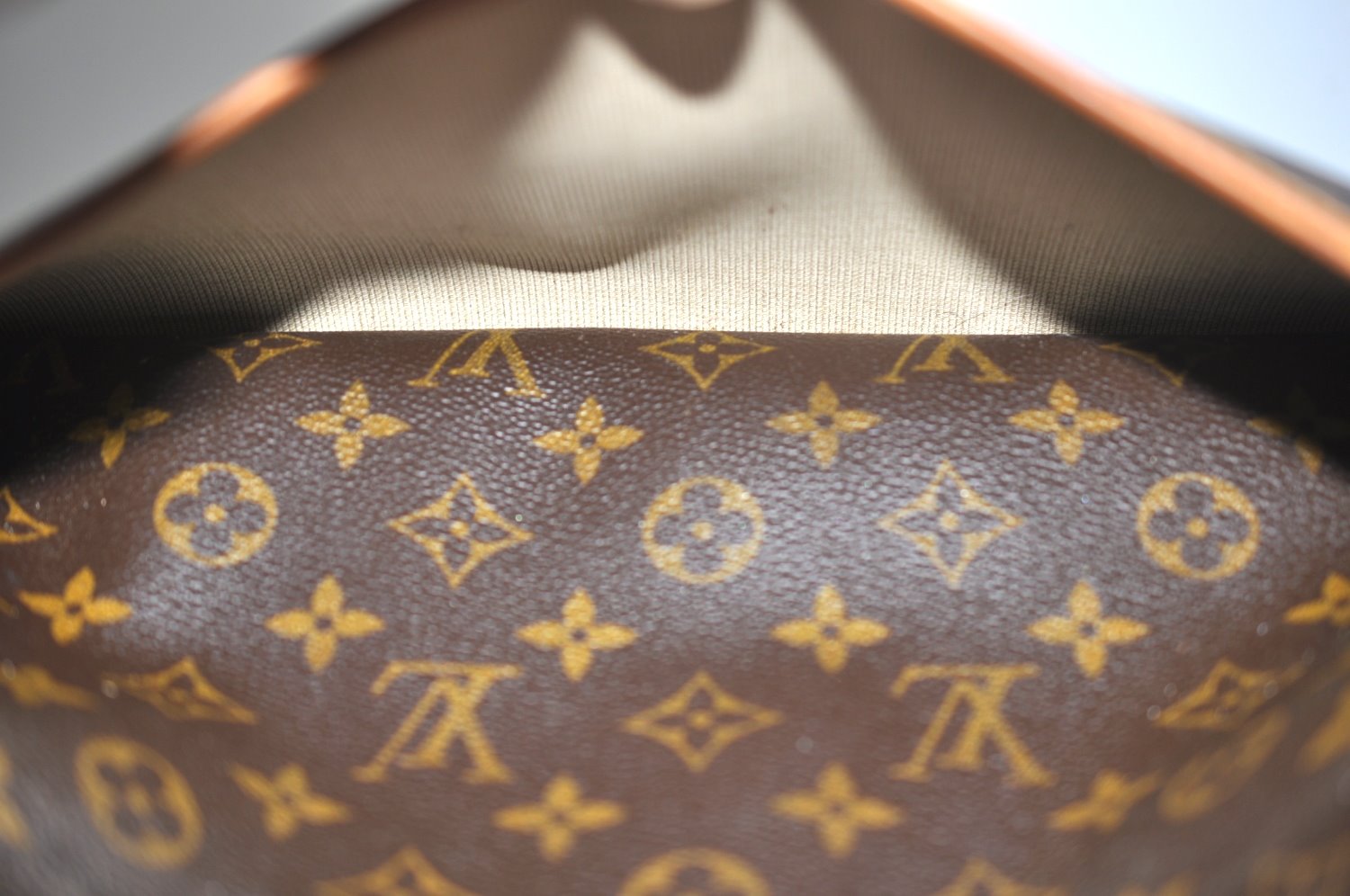 Authentic Louis Vuitton Monogram Deauville Hand Bag M47270 LV K5143