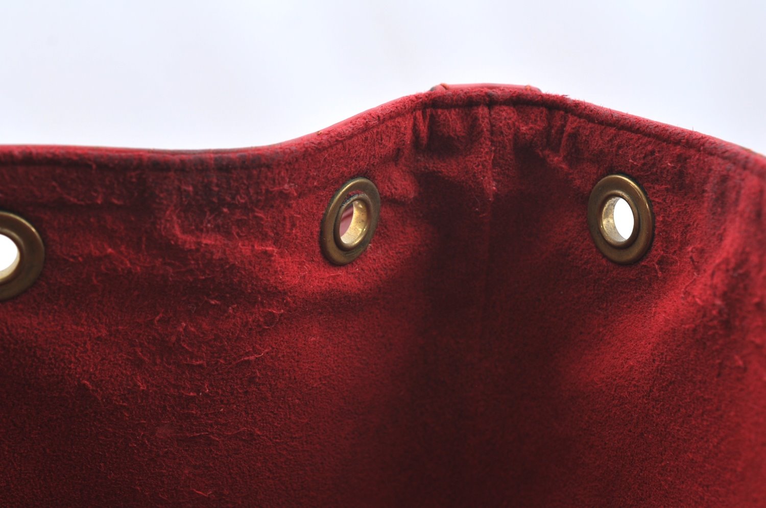 Authentic Louis Vuitton Epi Petit Noe Shoulder Drawstring Bag M44107 Red K5145