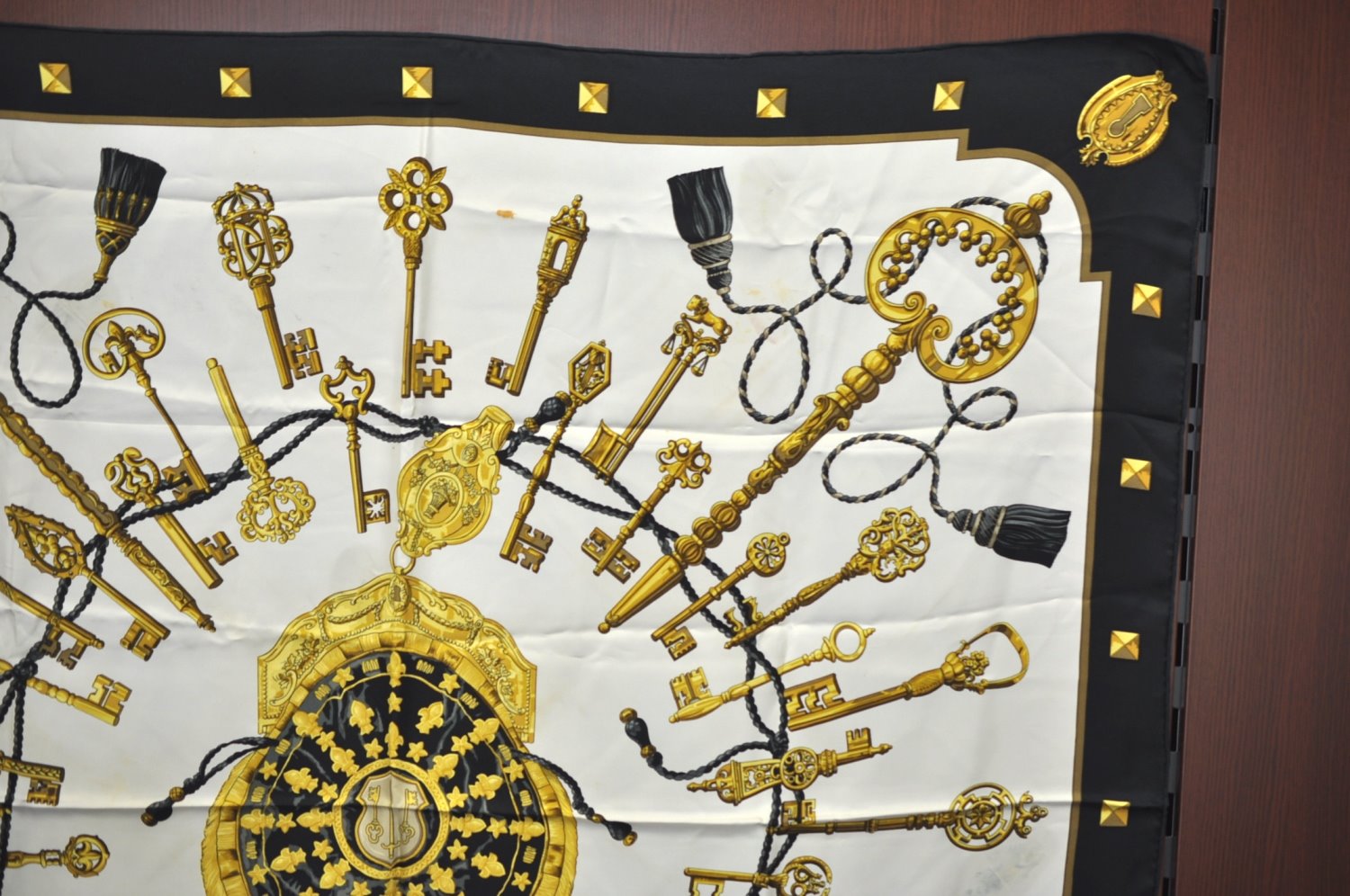 Authentic HERMES Carre 90 Scarf 