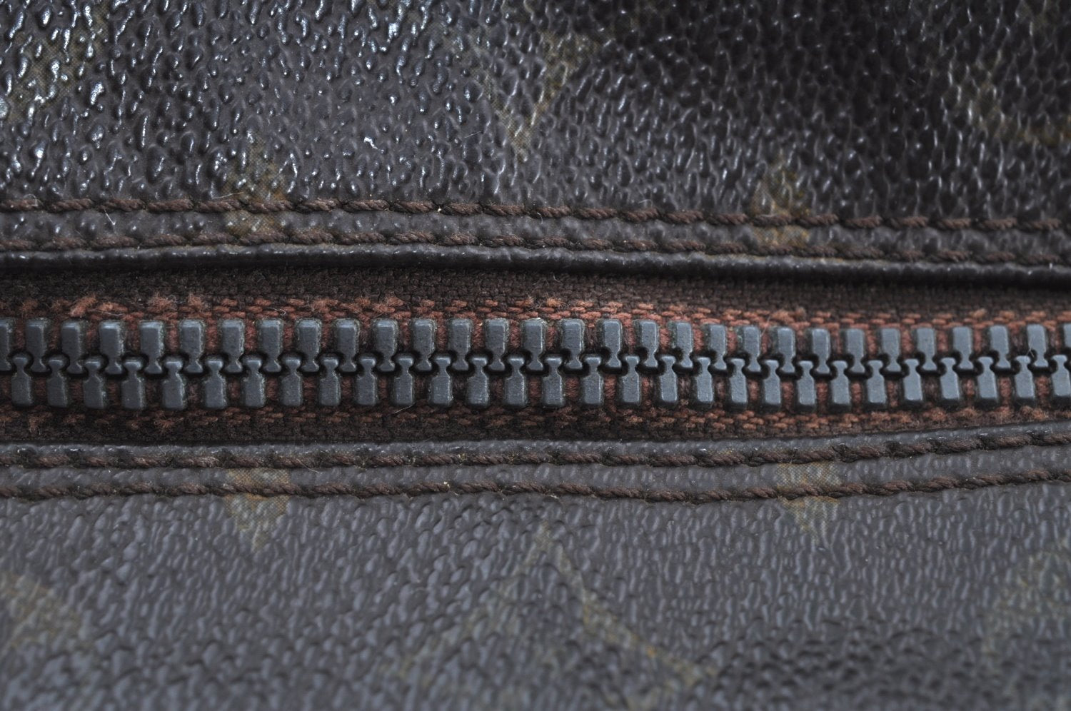 Authentic Louis Vuitton Monogram Danube GM Shoulder Cross Bag M45262 LV K5210