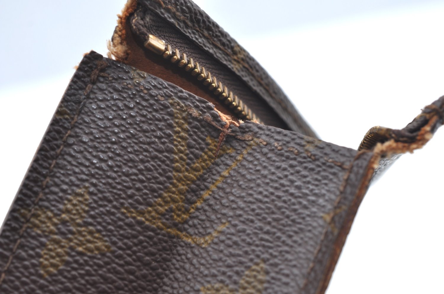 Auth Louis Vuitton Monogram Poche Toilette 26 Cosmetics Pouch Old Model LV K5217