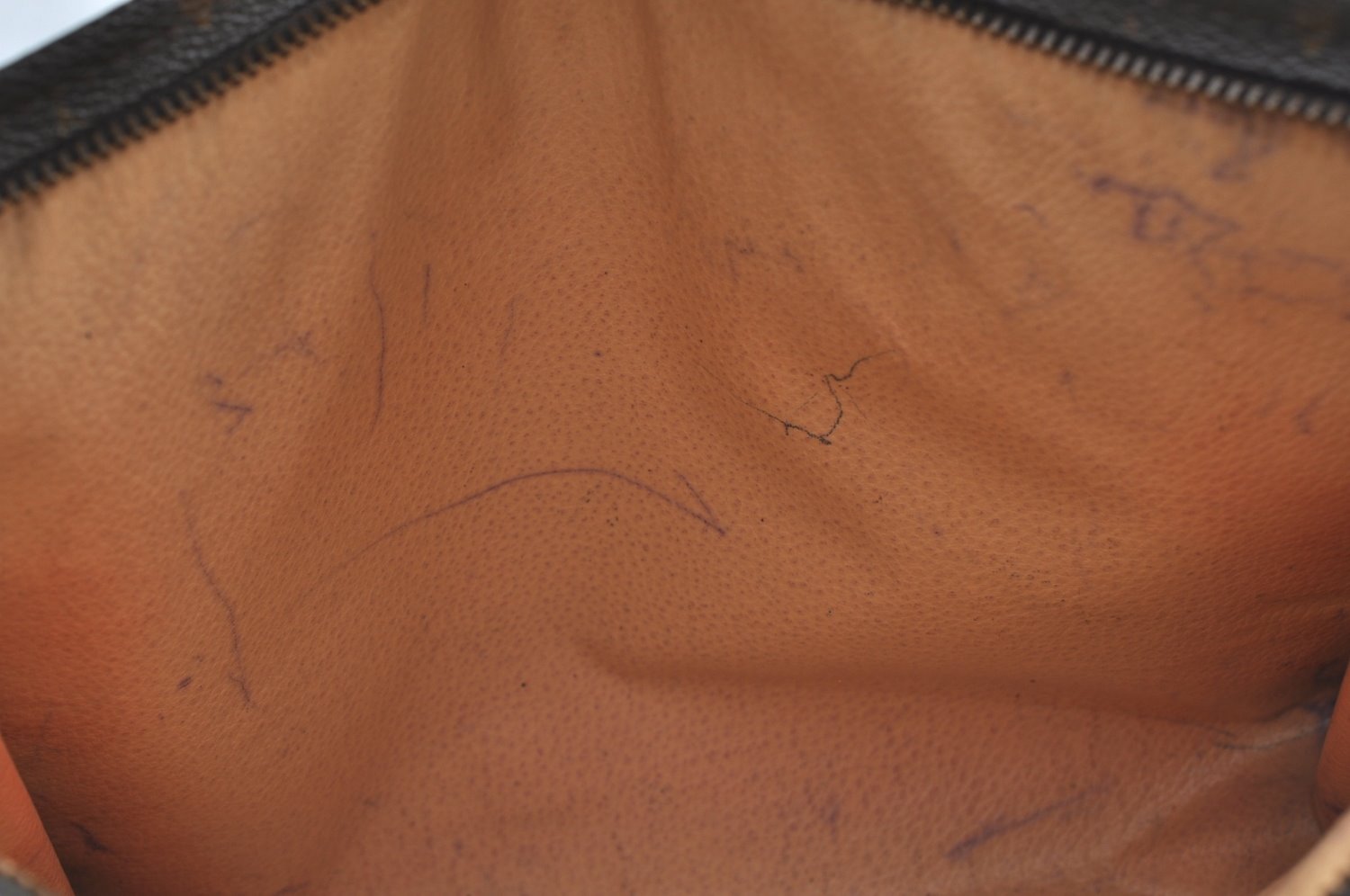 Authentic Louis Vuitton Monogram Poche Toilette 26 Cosmetics Pouch Junk K5224