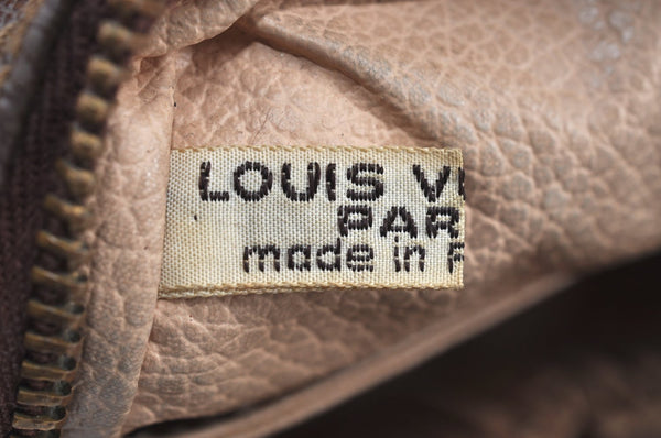 Auth Louis Vuitton Monogram Trousse Toilette 23 Clutch Bag M47524 Junk K5227